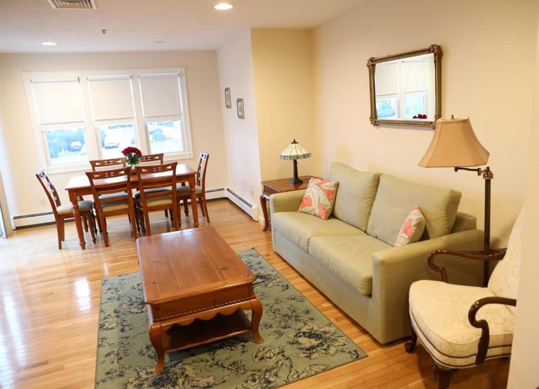 By The Sea Guests Bed & Breakfast And Suites Dennisport Dış mekan fotoğraf