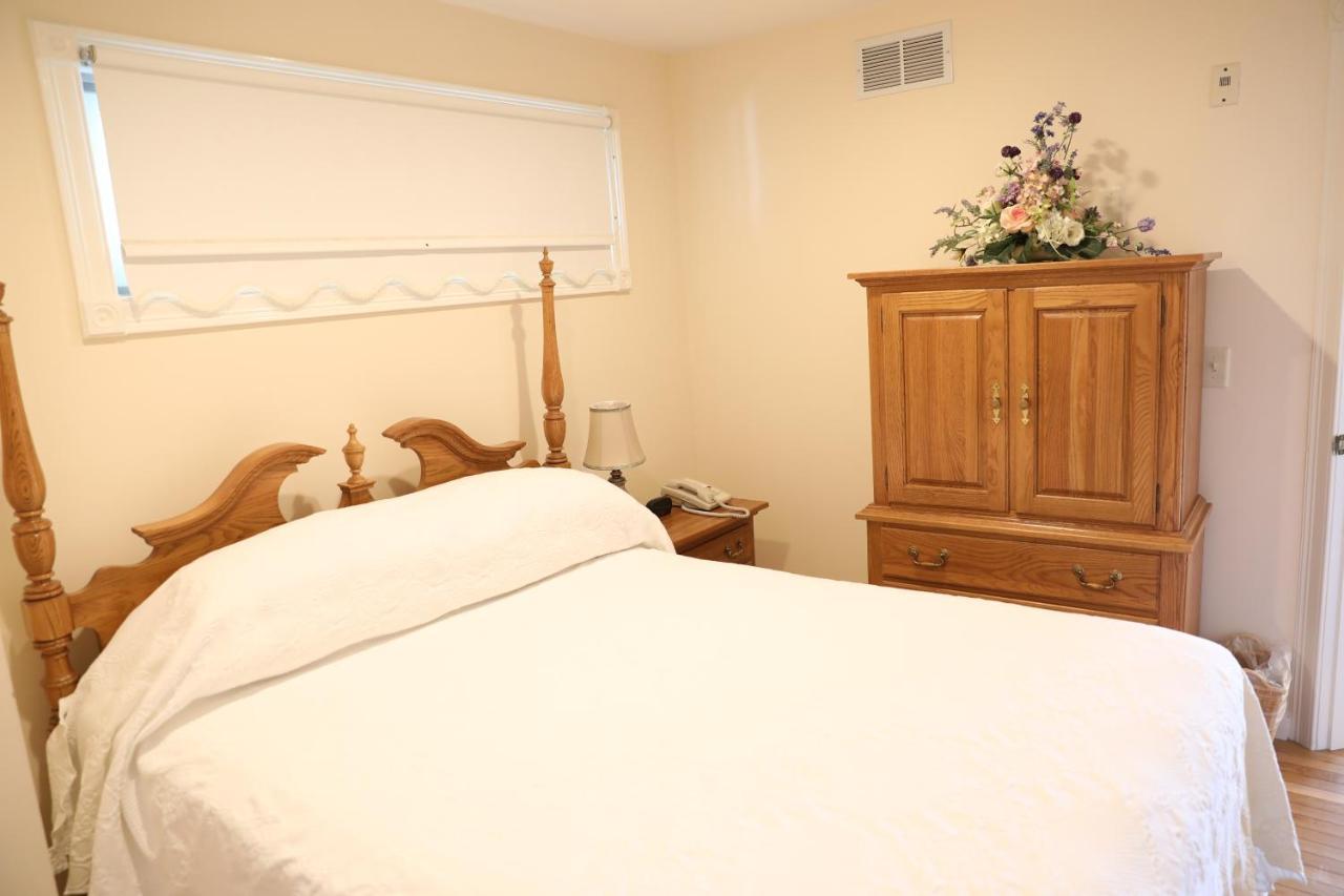 By The Sea Guests Bed & Breakfast And Suites Dennisport Dış mekan fotoğraf